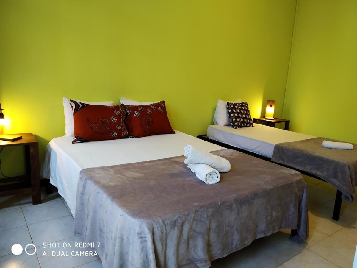 Vila Nova Praiadise Hostel מראה חיצוני תמונה