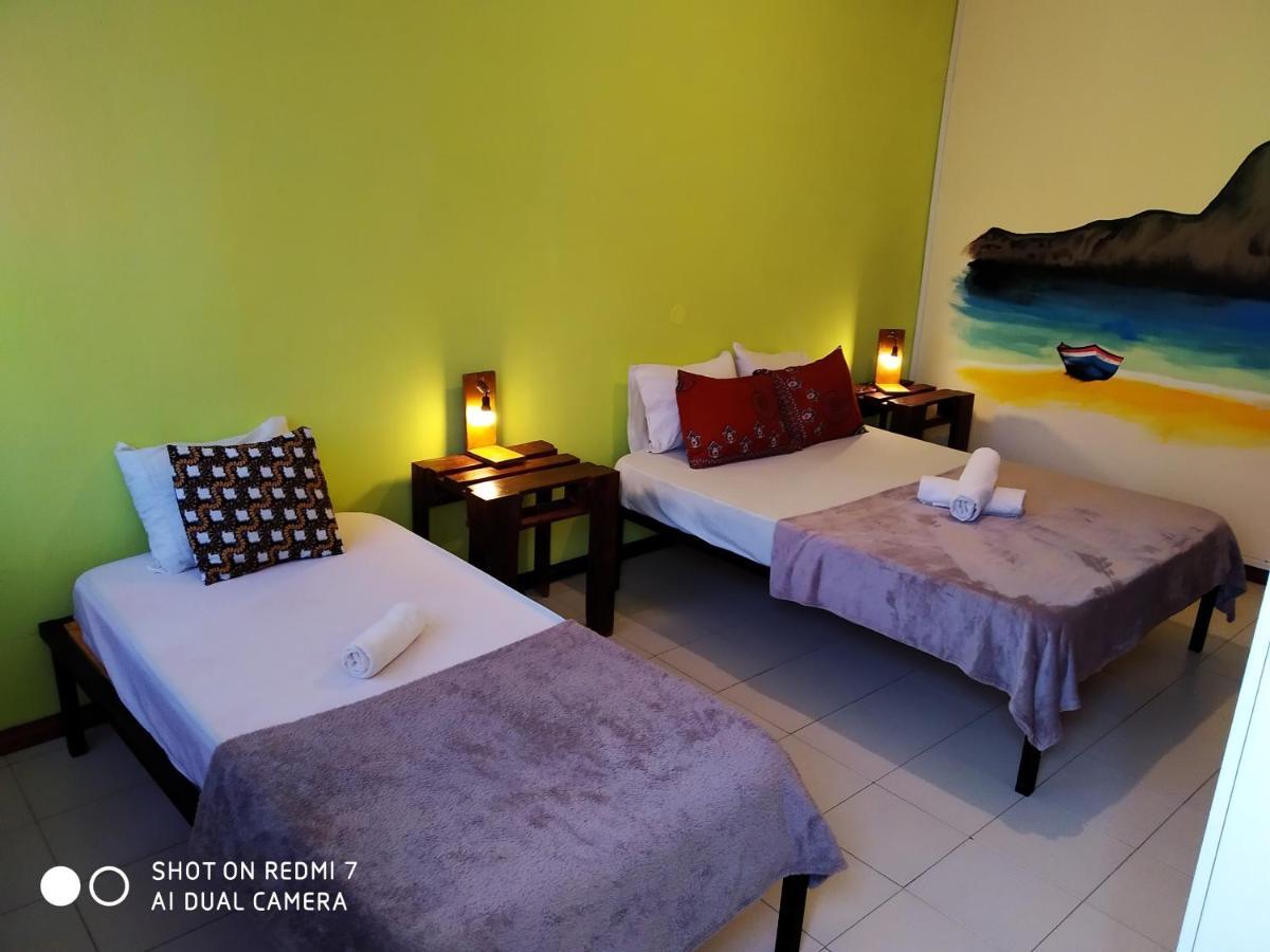 Vila Nova Praiadise Hostel מראה חיצוני תמונה