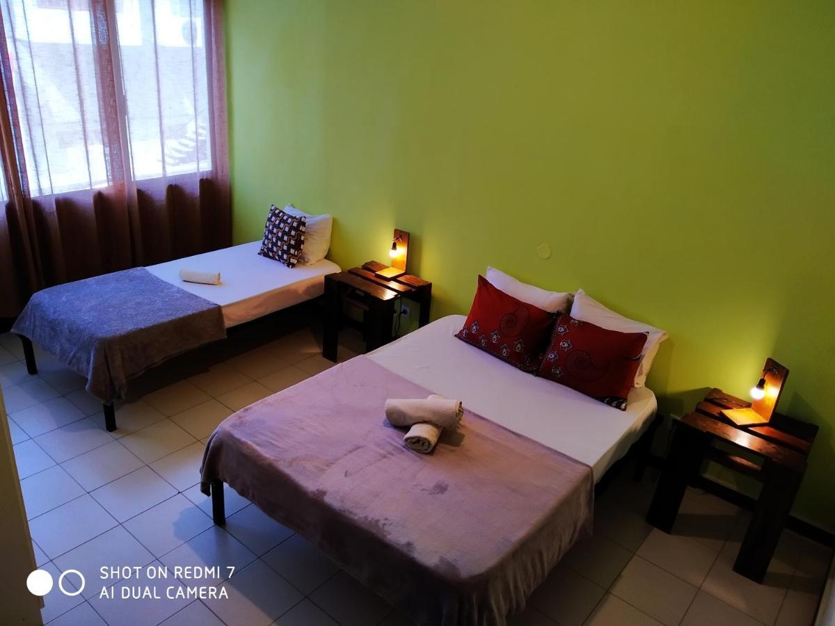 Vila Nova Praiadise Hostel מראה חיצוני תמונה